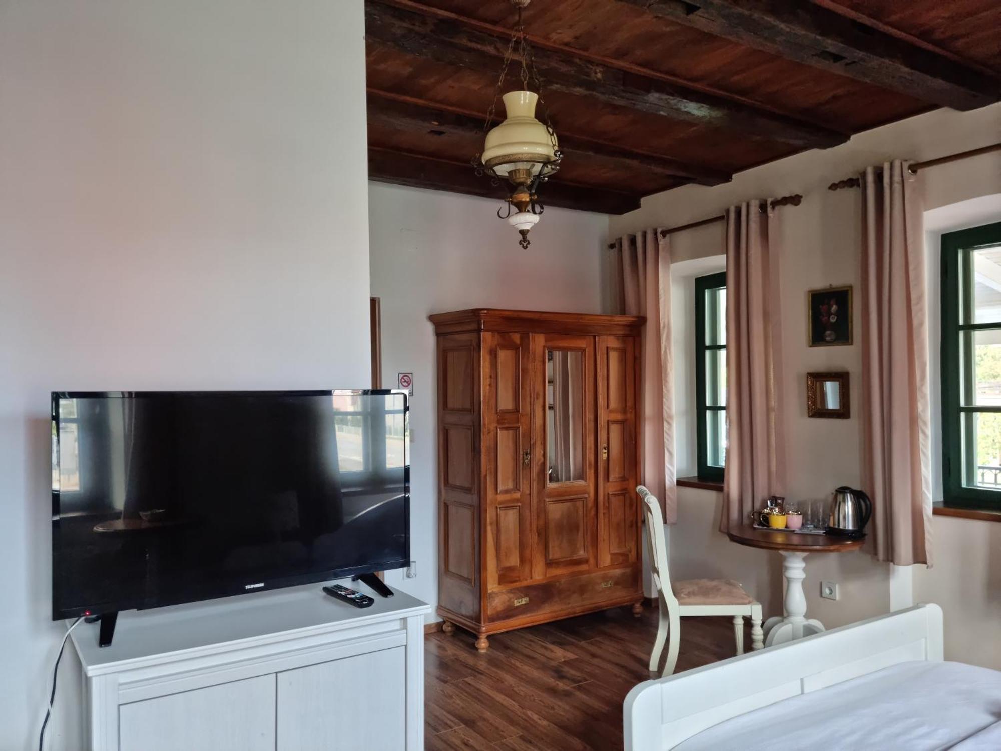 Taverna 1860 Rooms & Apartments Donja Zelina Quarto foto
